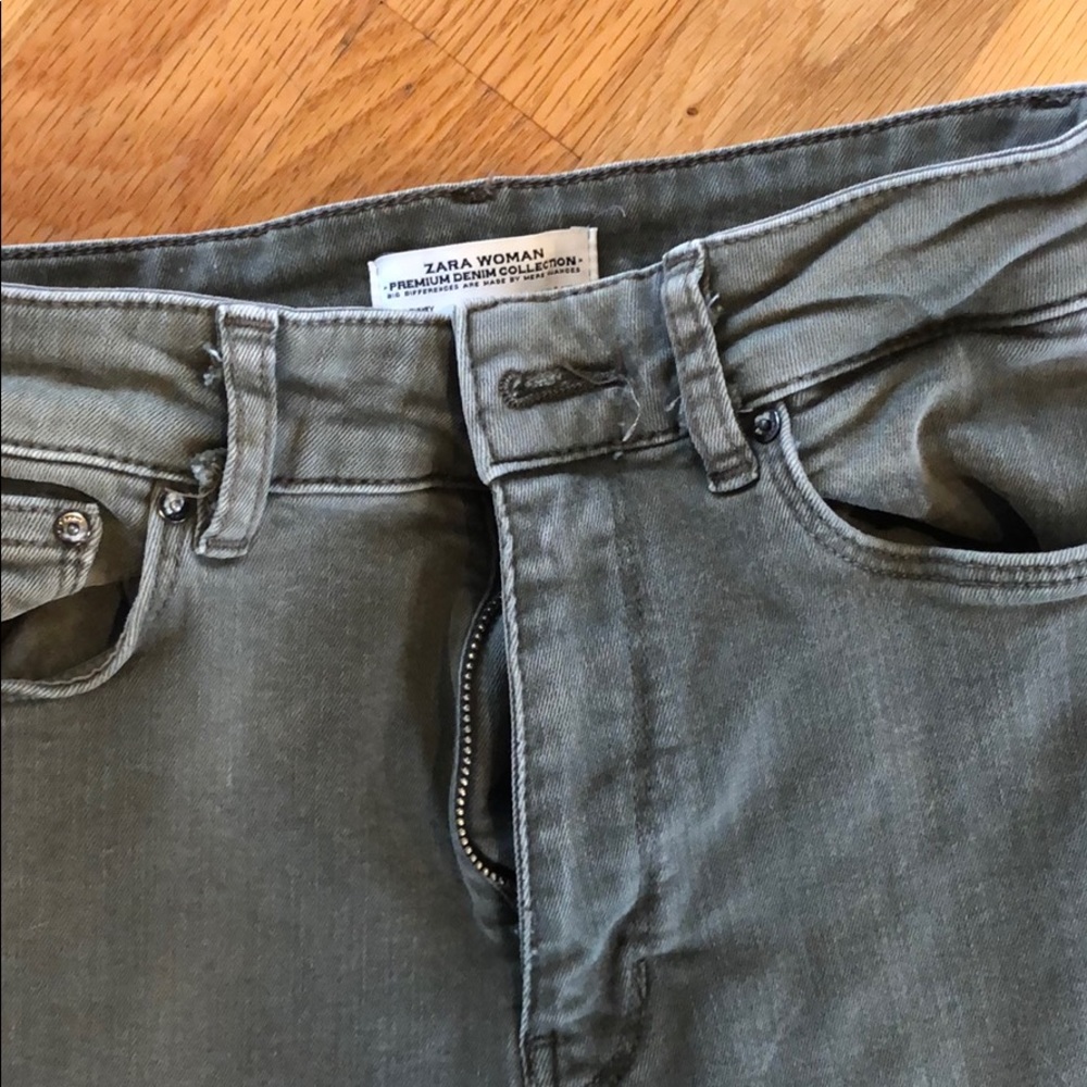 Jeans - Picture 2 of 4